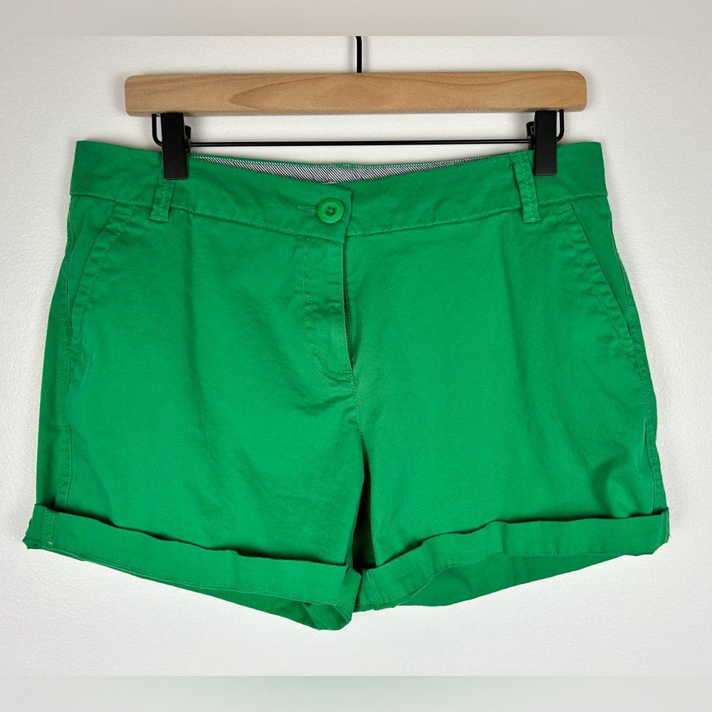 Crown & Ivy green shorts